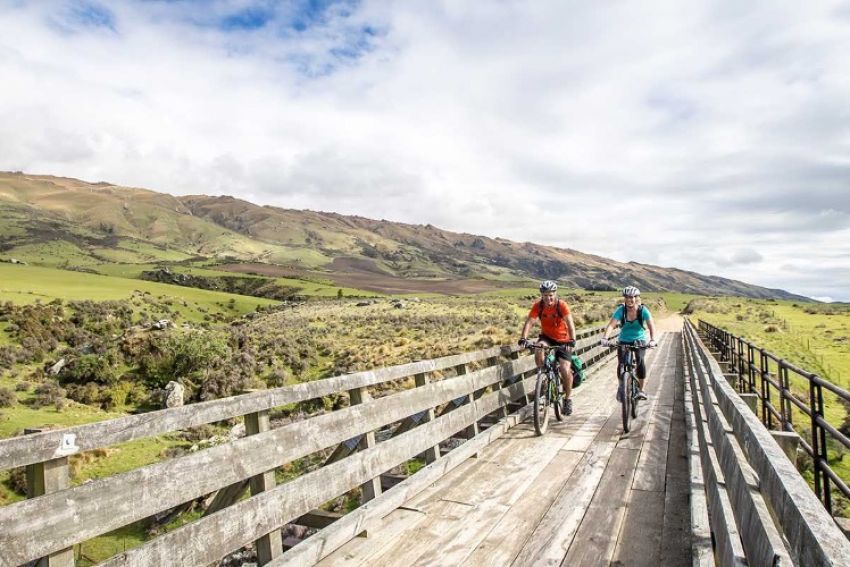 ORT_5733-Otago-Central-Rail-Trail-Miles-Holden.jpg